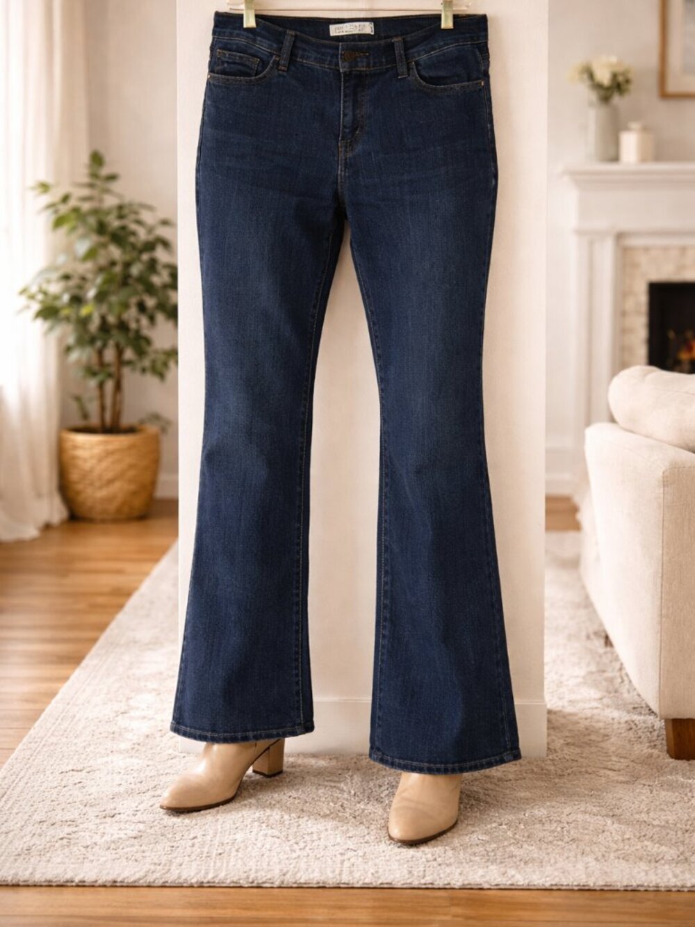 Levi’s 512 Bootcut Jeans Long Inseam 41” Dark Wash Tall Slimming Fit 12M